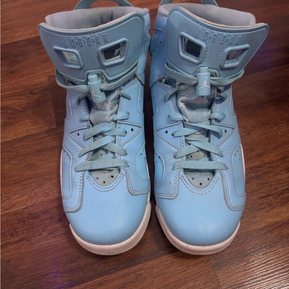 Jordan 6 retro “Pantone” Grade School